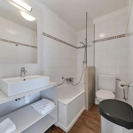 Studio For 2 People With Double Bed Ferienhaus De Haan